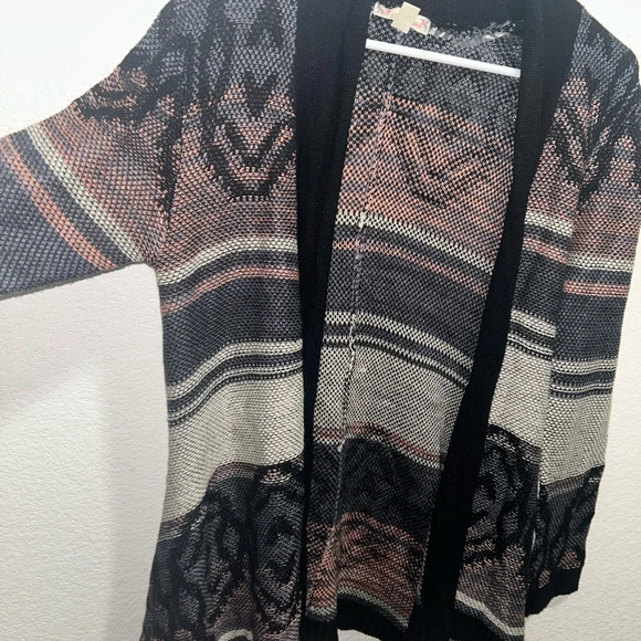 NWOT It’s Our Time Cardigan - Picture 3 of 4